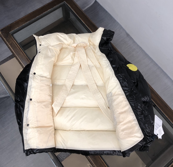 ハイクオリティダウンジャケット素材ディテール